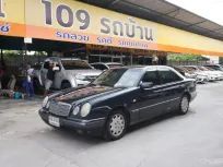 ขาย รถมือสอง1997 Mercedes-Benz E-Class 2.3 E230 รถเก๋ง 4 ประตู 