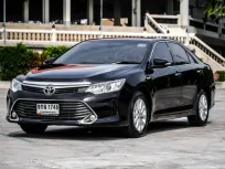 2015 Toyota CAMRY 2.0 รถเก๋ง 4 ประตู รถสวยการันตีคุณภาพ