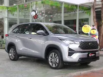 ขายรถ 2024 Toyota Innova 2.0 HEV Premium SUV 