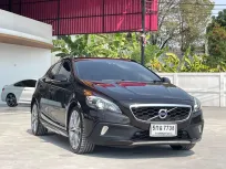 2016 VOLVO V40,D4 CROSS COUNTRY โฉม ปี13-ปัจจุบัน
