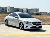 2019 Mercedes-Benz CLA-Class 1.6 CLA200 รถเก๋ง 4 ประตู ออกรถง่าย รถสวย ไมล์น้อย 