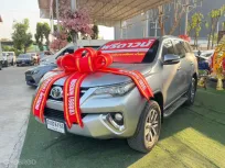 2018 Toyota Fortuner 2.8 V 4WD SUV ออกรถ 0 บาท 