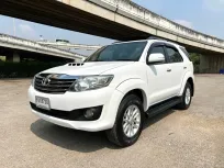 2014 Toyota Fortuner 2.5 V SUV เจ้าของขายเอง รถสวย มือเดียวป้ายแดง 