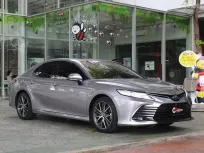 ขายรถ TOYOTA CAMRY 2.5 HEV Premium Luxury เกียร์ AUTO สีเทา ปี 2023
