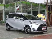 ขายรถ TOYOTA Sienta 1.5 V เกียร์ AUTO สีเทา ปี 2017