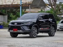 ซื้อขายรถมือสอง TOYOTA FORTUNER LEGENDER รุ่น 2.4 LEGENDER 2WD AT 2022