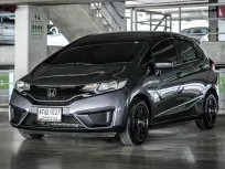 2015 Honda JAZZ 1.5 i-VTEC รถเก๋ง 5 ประตู ออกรถฟรี