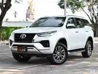 Toyota Fortuner 2.4 V 2021 ตัวไมเนอร์เชนจ์หน้าใหม่ ชุดแต่งรอบคัน ใช้งานน้อยเช็คศูนย์ตลอด