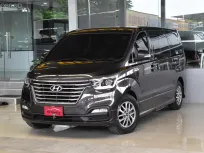 Hyundai H-1 2.5 Elite ปี 2019 มีประตูไฟฟ้า ไมล์แท้6*,***โล รถบ้านแท้ๆ สวยเดิมทั้งคันรับประกัน ฟรีดาว
