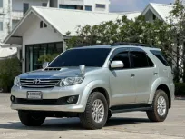 ขาย รถมือสอง 2014 Toyota Fortuner 3.0 V SUV 