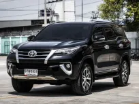 2016 Toyota Fortuner 2.4 V SUV รถสวย