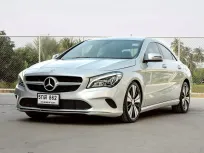 ขาย รถมือสอง 2017 Mercedes-Benz CLA-Class 1.6 CLA200 รถเก๋ง 4 ประตู 