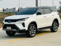 2023 Toyota Fortuner 2.4 Legender SUV รถบ้านแท้ ไมล์น้อย มือเดียวป้ายแดง 