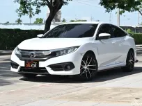 Honda Civic 1.8 FC E i-VTEC 2017 รถบ้านมือเดียวแแกป้ายแดง เจ้าของเดิมเช็คศูนย์ตลอด