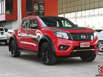Nissan NP 300 Navara 2.5 DOUBLE CAB Calibre E Black Edition 2020 รถใช้งานในครอบครัวไมล์น้อย