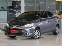 Toyota VIOS 1.5 E ปี 2018 ไม่เคยติดแก๊สแน่นอน รถบ้านมือเดียว ใช้น้อยเข้าศูนย์ตลอด ออกรถ0บาท 