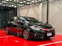 2017 HONDA CIVIC FC 1.8 EL รถมือเดียวออกป้ายแดง รถวิ่งน้อย เข้าศูนย์ทุกระยะ ไม่เคยมีอุบัติเหตุครับ