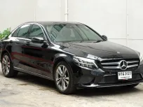 2019 Mercedes-Benz C-Class 2.0 C220d รถเก๋ง 4 ประตู ฟรีดาวน์ รถสวย มือเดียวป้ายแดง 
