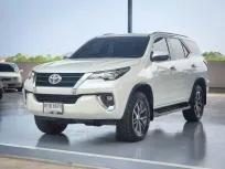 TOYOTA FORTUNER 2.4 V 2WD ปี2019