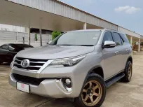 2016 Toyota Fortuner 2.8 V SUV ออกรถฟรี