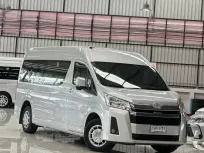 2020 Toyota COMMUTER 2.8 MT