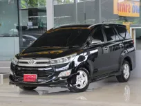 Toyota Innova 2.8 CRYSTA V ปี2018 รถบ้านมือเดียว ไมล์แท้9x,xxxโล เข้าศูนย์ตลอด สวยเดิมทั้งคัน ฟรีดาว