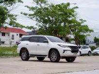 Toyota Fortuner 2.4 V 2WD ปี 2019