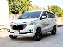 2017 Toyota AVANZA 1.5 รถตู้/MPV 