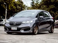 Honda JAZZ 1.5 i-VTEC ปี 2014 ราคาพิเศษสุดคุ้ม