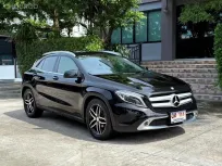 2016 BENZ GLA 200 รถมือเดียวออกป้ายแดง วิ่งน้อยเพียง 80,000 กม เข้าศูนย์ตรงระยะ ไม่มีอุบัติเหตุครับ