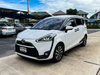 Toyota Sienta 1.5 V เกียร์ออโต้ ปี 2016/2017 ผ่อนเริ่มต้น 7,*** บาท
