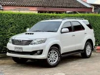 Toyota Fortuner 3.0 V ปี 2013 ราคาพิเศษ รถสวย