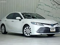 Toyota Camry 2.5 Hybrid ปี 2019 รถบ้านสภาพดี ออกรถง่าย เครดิตดีฟรีดาวน์