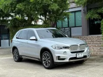 2015 BMW X5 25D รถสภาพสวยสมบูรณ์ พร้อมใช้งาน รถวิ่งน้อย ประวัติศูนย์ครบ ไม่เคยมีอุบัติเหตุครับ