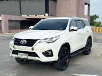 2017 Toyota Fortuner 2.8 TRD Sportivo SUV ออกรถง่าย