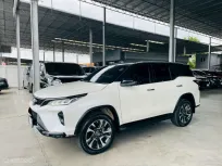 TOYOTA FORTUNER 2.4 LEGENDER 2022 รถสวย มือแรกออกห้าง สภาพใหม่ ไมล์น้อย 5 หมื่น รับประกันตัวถังสวย