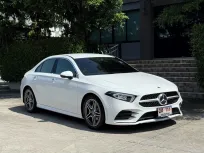 2023 BENZ A200 AMG รถมือเดียว สภาพป้ายแดง วิ่งเพียง 40,000 กม เข้าศูนย์ทุกระยะ ไม่มีอุบัติเหตุครับ