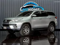TOYOTA FORTUNER 2.8 V AT/4WD  ปี 2015 จด 2016 สีเทา