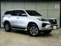 2021 Toyota FORTUNER 2.4 V 4WD SUV AT ไมล์แท้ Warranty 5 ปี 150,000KM B2093