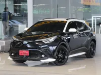 Toyota C-HR KARL LAGERFELD ปี2020 รถบ้านมือเดียว ไมล์แท้6x,xxxโล เข้าศูนย์ตลอด สวยเดิมทั้งคัน ฟรีดาว