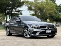 Mercedes-Benz C-Class C220d W205 2019 เลขไมล์น้อย เจ้าของเดียวป้ายแดง รถสวย ประวัติศูนย์  