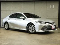2020 Toyota CAMRY 2.0 G Sedan AT ไมล์แท้ รถมือแรกจากป้ายแดง สภาพโดยรวมเรียบร้อยเหมือนใหม่ B9806