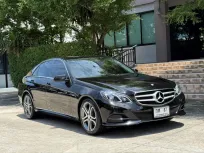 2016 BENZ E 200 EDITION E รถออกศูนย์ BENZ THAILAND รถวิ่งน้อย เข้าศูนย์ตามระยะ รถไม่มีอุบัติเหตุครับ