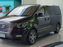 Hyundai H-1 2.5 Deluxe 2019 รถตู้ครอบครัวสุดหรู ราคาดี
