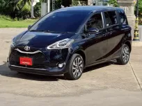 2022 Toyota Sienta 1.5 V รถตู้/MPV ออกรถ 0 บาท