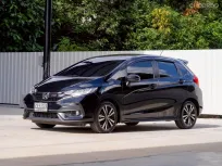 Honda Jazz 1.5 i-VTEC RS 2022 รถบ้านมือสอง คุณภาพเยี่ยม ไมล์น้อย มือเดียวป้ายแดง 