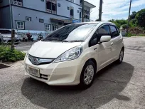 Honda Jazz 1.3 Hybrid เกียร์ออโต้ ปี 2012 เบนซิน-ไฟฟ้า ผ่อนเริ่มต้น 4,xxx บาท
