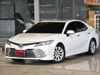 วารันตีศูนย์เหลือๆ รถบ้านแท้ 2021 Toyota CAMRY 2.5 Hybrid รถเก๋ง 4 ประตูฟรีดาวน์ 