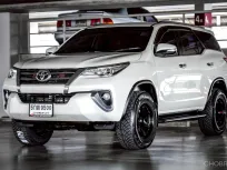 Toyota Fortuner 2.8 V 2016 สีขาว สวยงาม ไมล์แท้