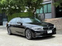2018 BMW 520D SPORT LINE รถมือเดียวออกป้ายแดง รถวิ่งน้อย เข้าศูนย์ตลอด รถไม่เคยมีอุบัติเหตุครับ